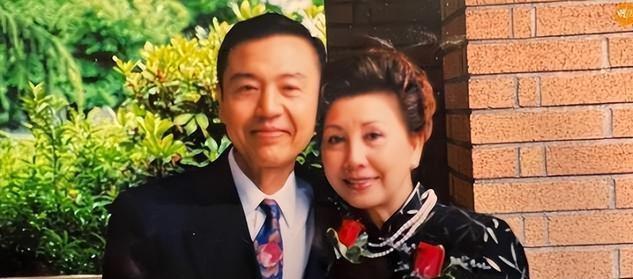 PG电子登录入口-突传死讯！香港知名演员老公在家中离世，坐在轮椅上没了呼吸
