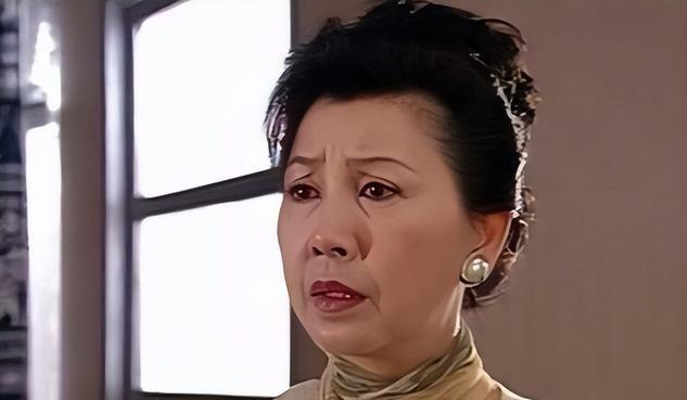 PG电子登录入口-突传死讯！香港知名演员老公在家中离世，坐在轮椅上没了呼吸