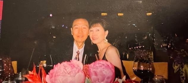 PG电子登录入口-突传死讯！香港知名演员老公在家中离世，坐在轮椅上没了呼吸